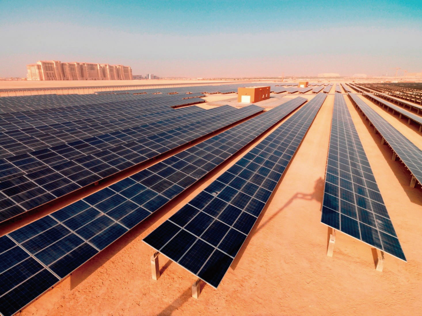 The-10MW-Solar-Photovoltaic-Plant-In-Masdar-City-e1402101551